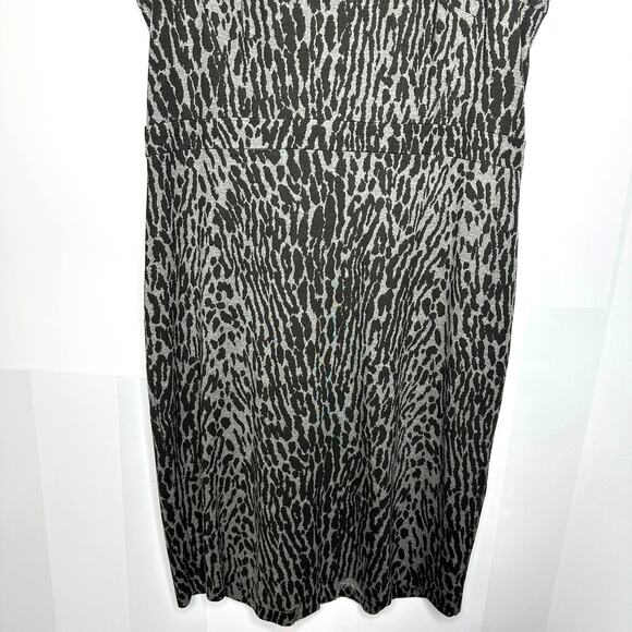 Talbots Sz 10 Black Animal Print Shift Knit Sleeveless Stretch Knee Length Dress - Picture 3 of 7